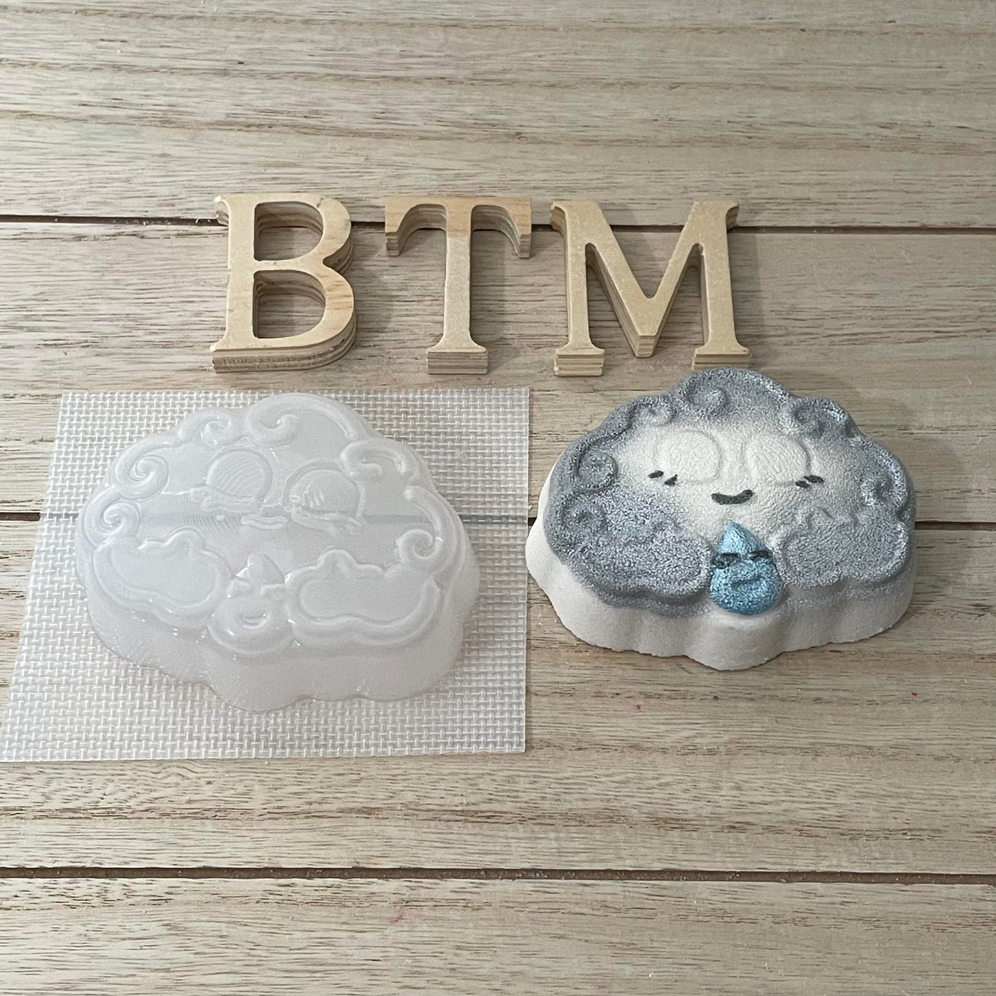 Cloud Drop Vacuum Mold