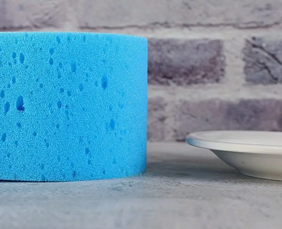 Random Sponges