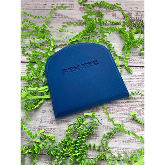 Grattoir pour bombes de bain et outil de démoulage