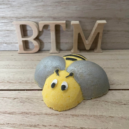 RTS Cute Baby Bee Hybrid Mold