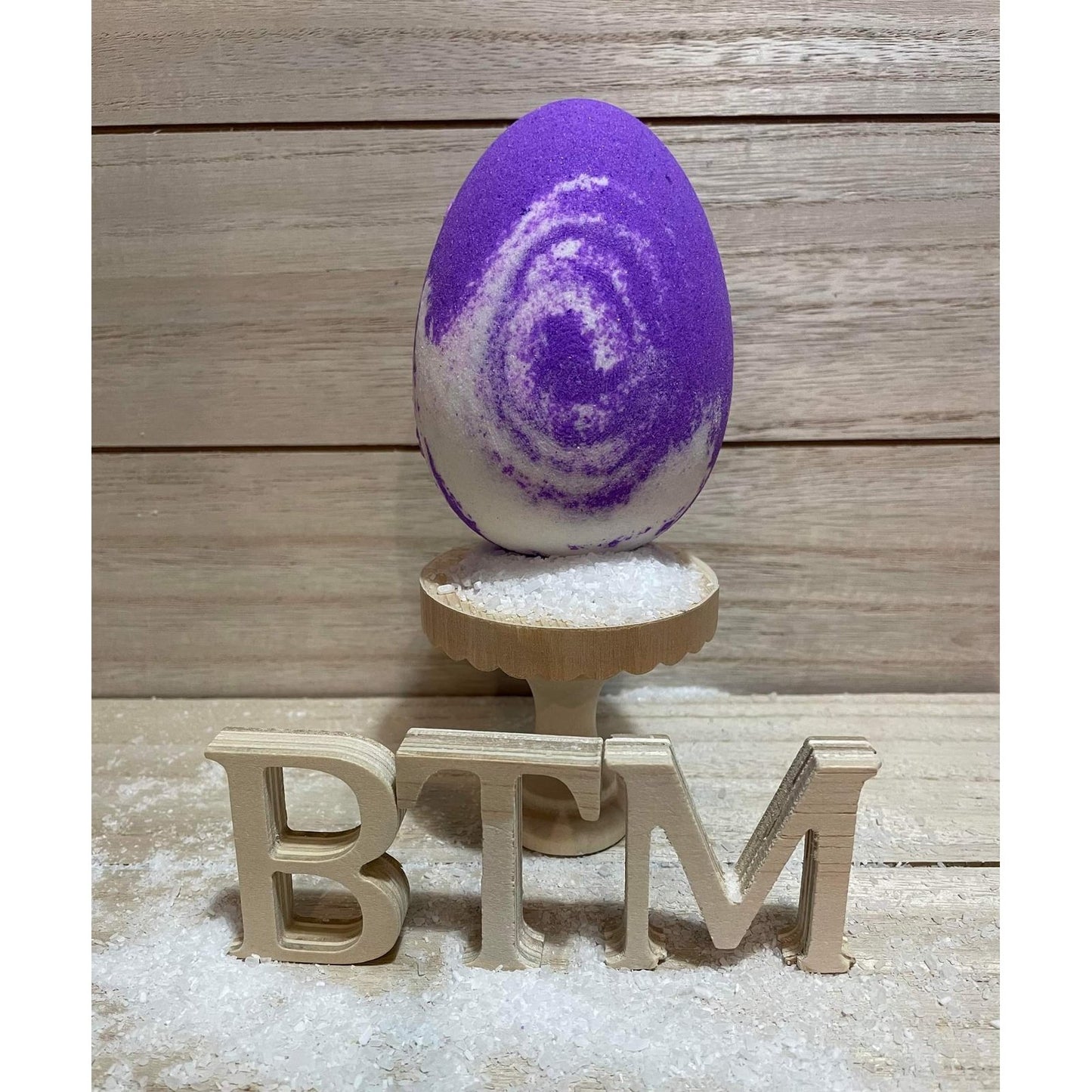 Egg Bombshell Bath Bomb Hand Mold