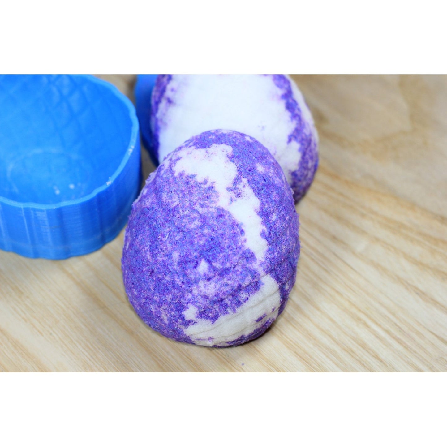 Egg Bombshell Bath Bomb Hand Mold